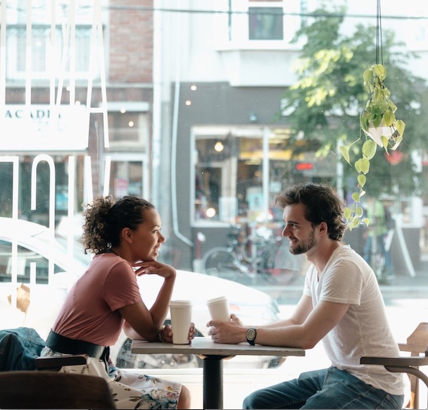 Offering advice in a coffee shop